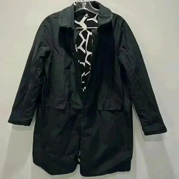 Max Mara Monochrome Printed Reversible Vada Coat, Size 6, Like New - Picture 2 of 12